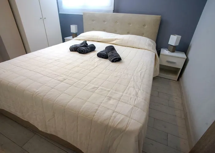 Akti Alegra * Néos Marmarás